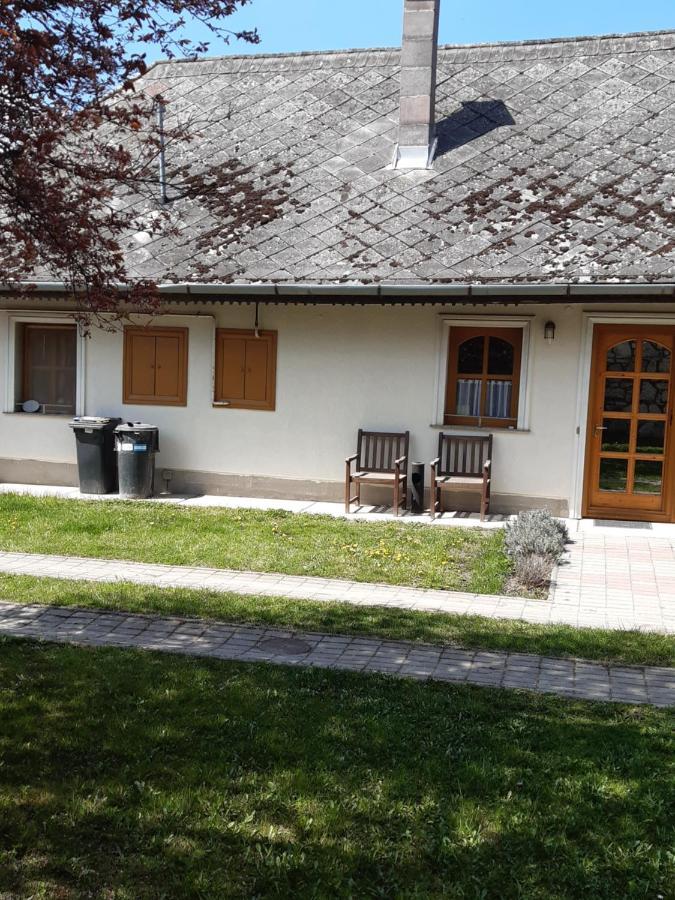 Falusi Vendeghaz Etyek Exterior foto