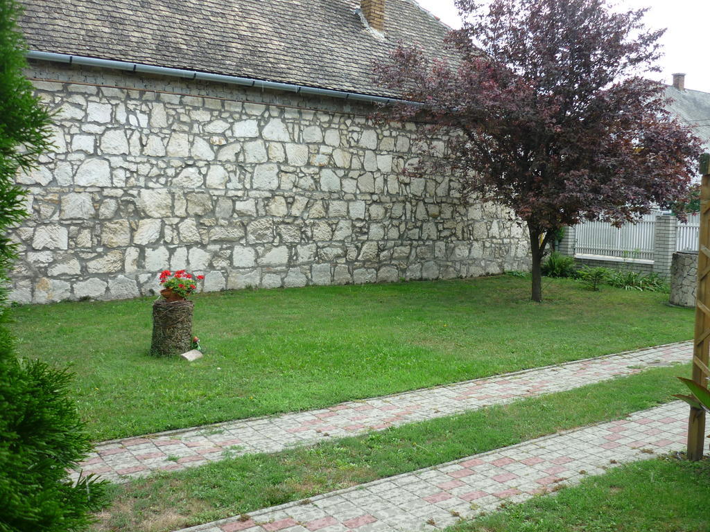 Falusi Vendeghaz Etyek Exterior foto