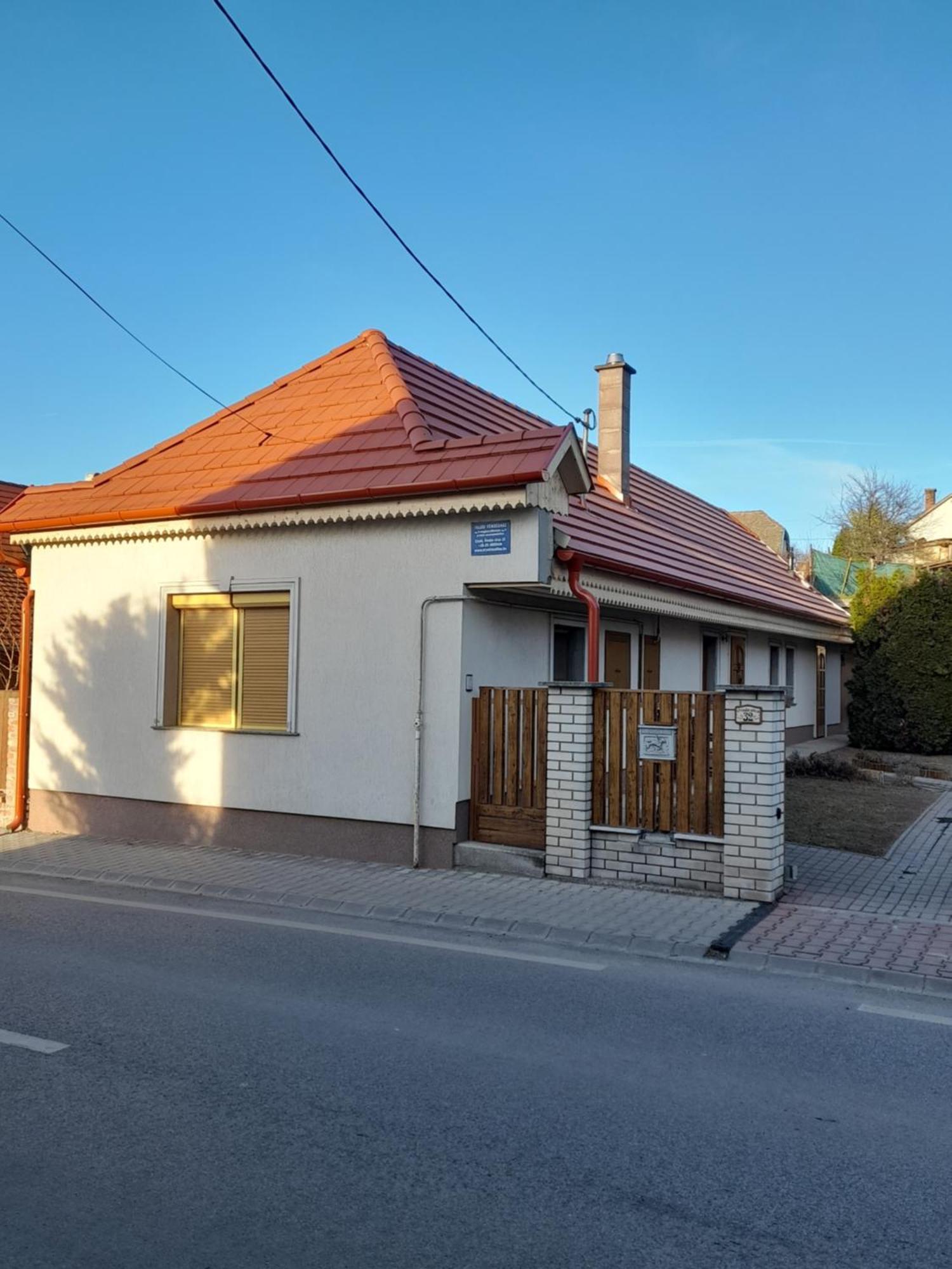 Falusi Vendeghaz Etyek Exterior foto